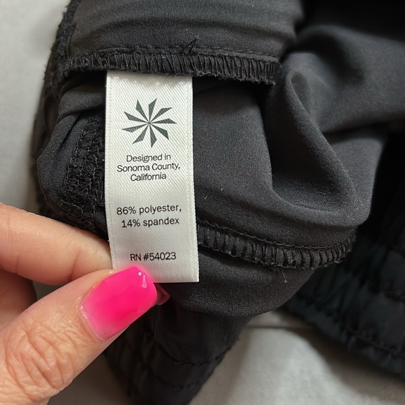 Athleta Women’s Jogger Capris size 2p - Picture 7 of 8
